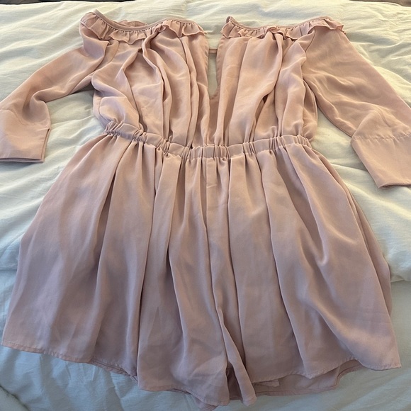 In The Style Pink Off-Shoulder Romper - Picture 3 of 6